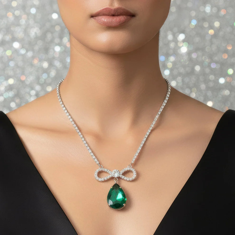 simple stone pendat